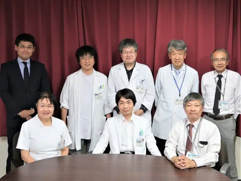 Tien si Toshikazu Shinba cung cac pho giam doc Fujiiryoki Official - Website Fujiiryoki chính thức tại Việt Nam